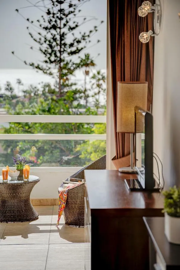 Apartment 307 Bright, Sea View, Air Conditioning With Swimming Pool